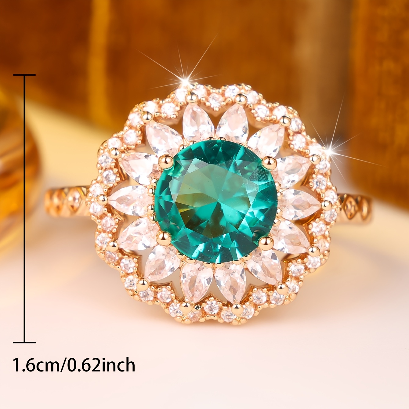 Women's Luxurious Green Round Synthetic Zirconia Fashion Ring